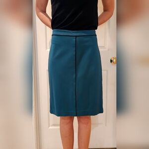 Ann Taylor Pencil Skirt in Teal with Black accent. Size 10 Stretchy Waist!